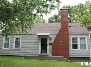 1626 Chilton Ave, Jacksonville, IL 62650