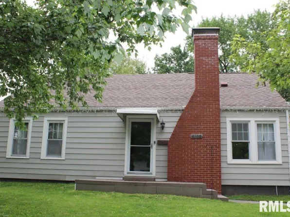 1626 Chilton Ave, Jacksonville, IL 62650