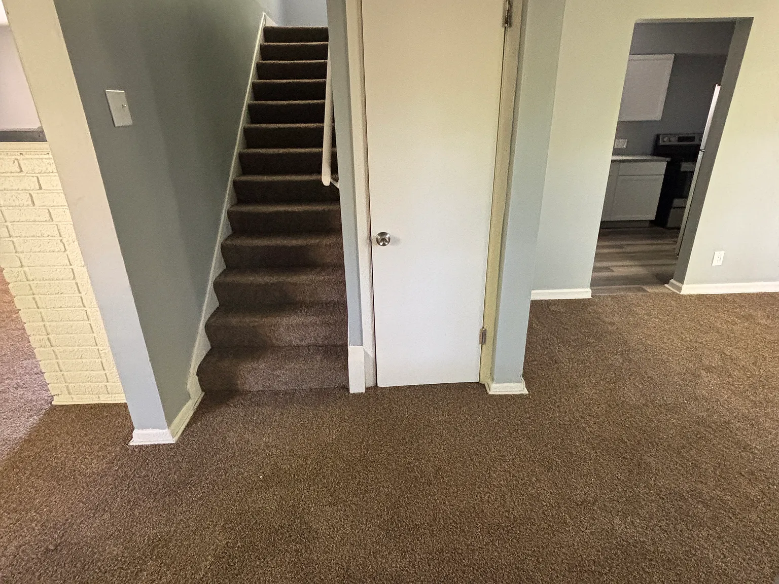 6 bed, 1742 sqft, $1,450 — Photo 4