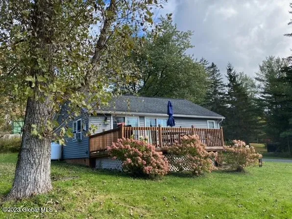 4 Ridge Lane Ext, East Berne, NY 12059