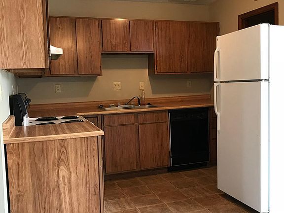 Clean updated kitchen 
