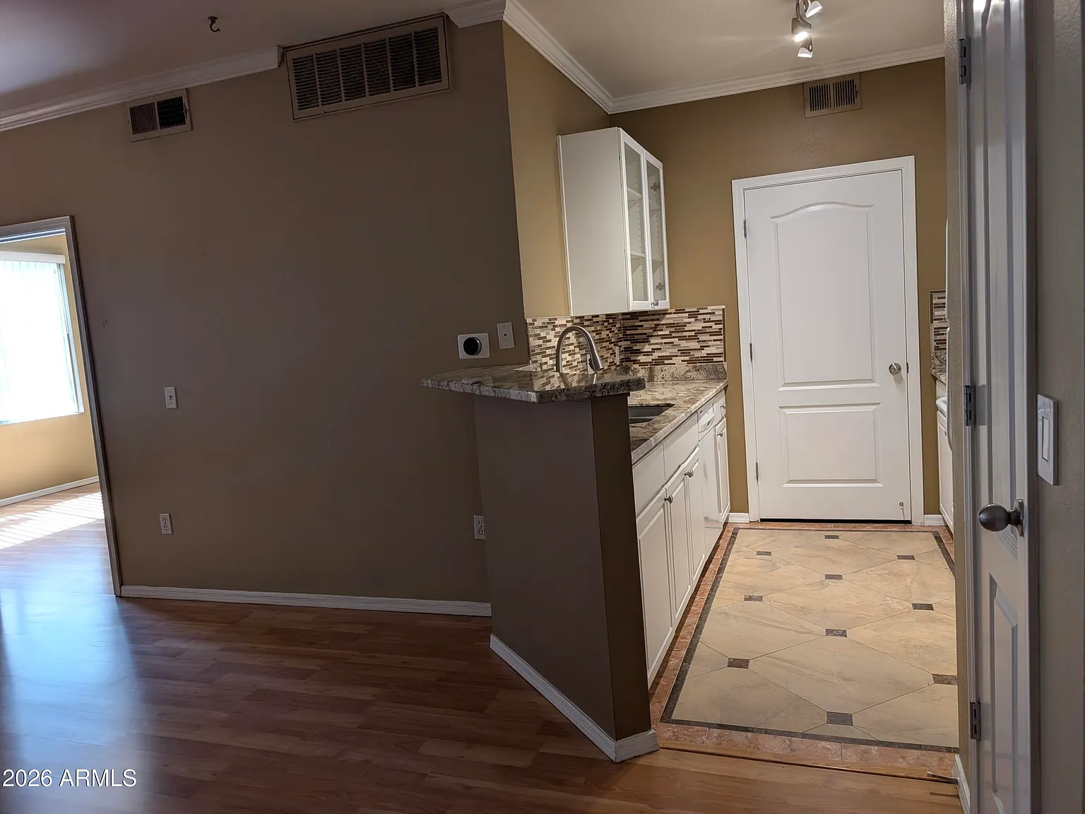 1 bed, 1.0 bath, 746 sqft, $1,425 — Photo 4