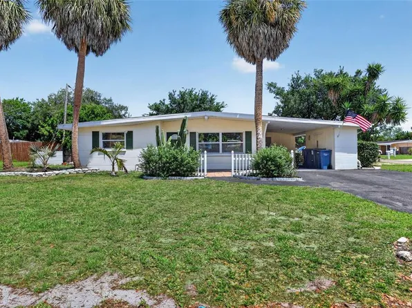 5828 22nd St W, Bradenton, FL 34207