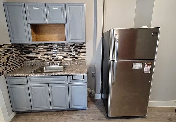 3rd image of 422 E 148th St APT 3E