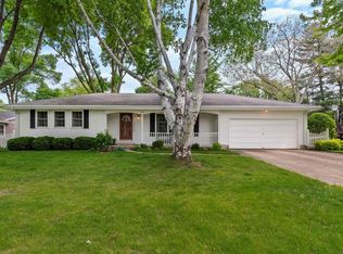 150 Lake Shore Ter, Beaver Dam, WI 53916