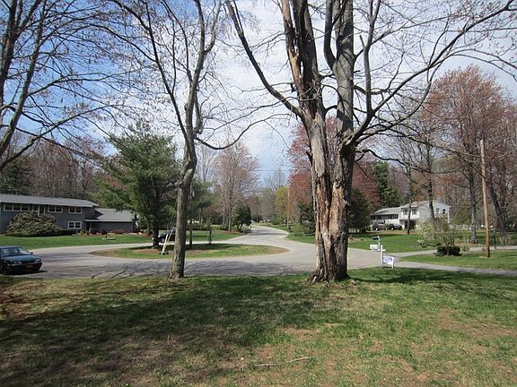 5th image of 31 Stony Brook Dr