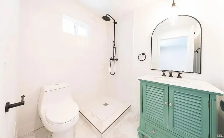 1312 E Maple St — Photo 3