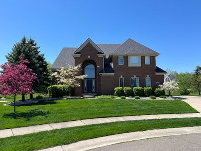 760 Pembroke Ct, White Lake, MI, 48386