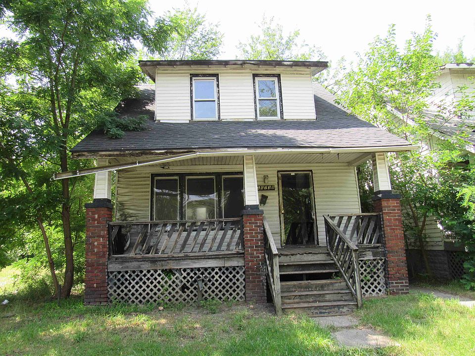 15739 Muirland