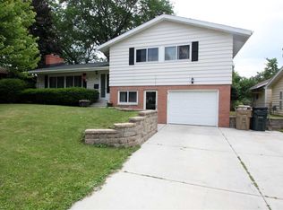 1905 Elka Ln, Madison, WI 53704