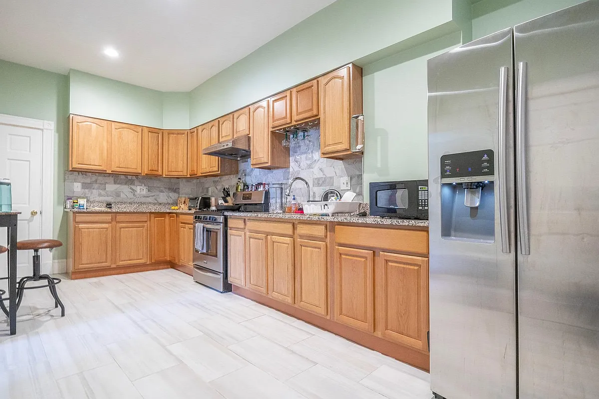 Building Photo - 872 Huntington Ave #1
