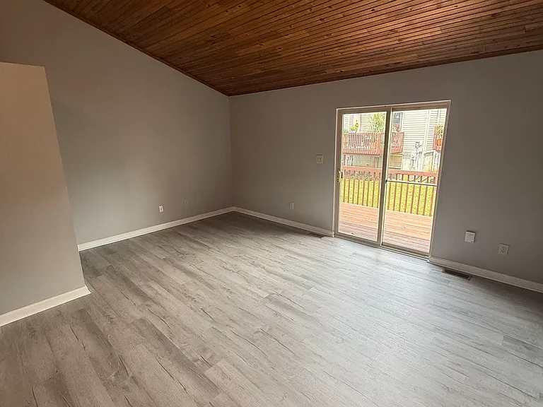 320 Twin Spires Trl — Photo 4