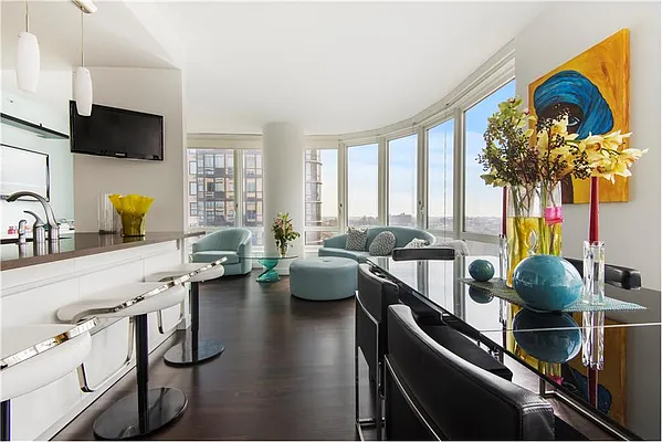 Rented by Compass | media 11