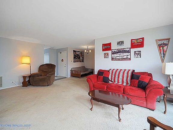 5th image of 9128 Sutton Ct #9128