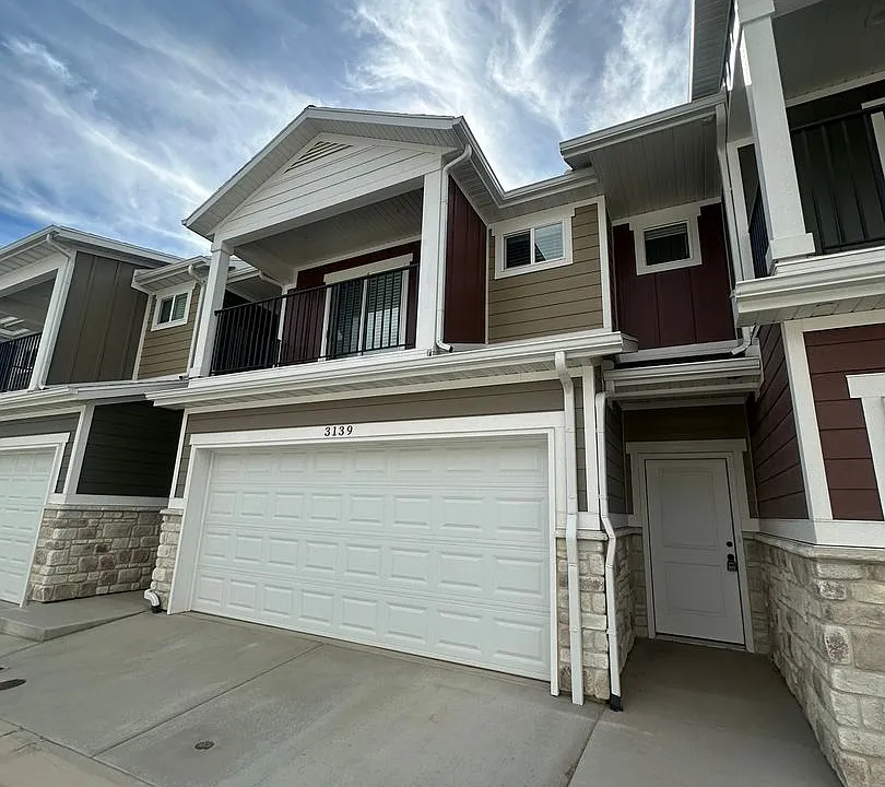 3139 N 1675 E
