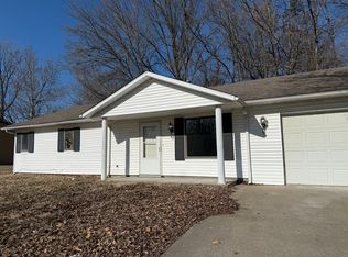114 Green Acres Dr, Cape Girardeau, MO 63701