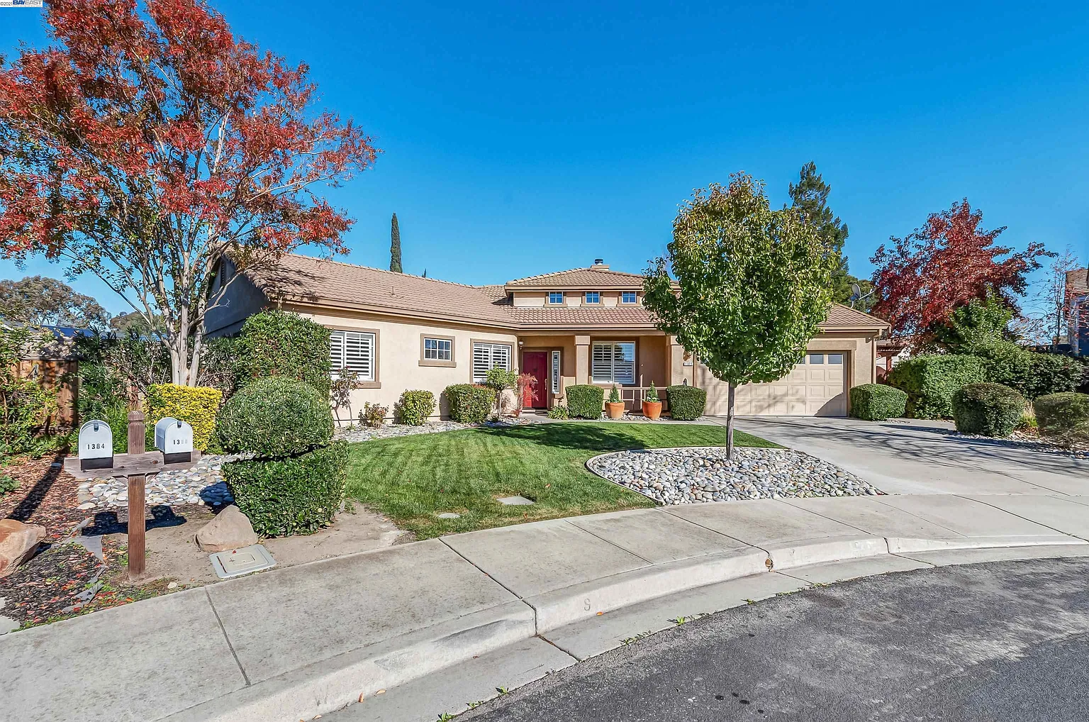 1377 Toulon Ct photo 1