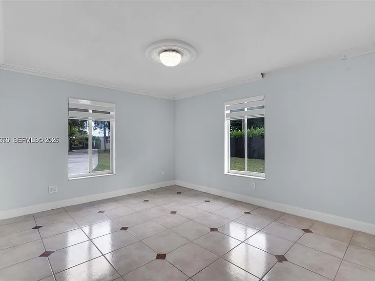 18370 SW 212th St — Photo 23