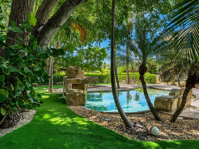 235 W Seaview Cir — Photo 3