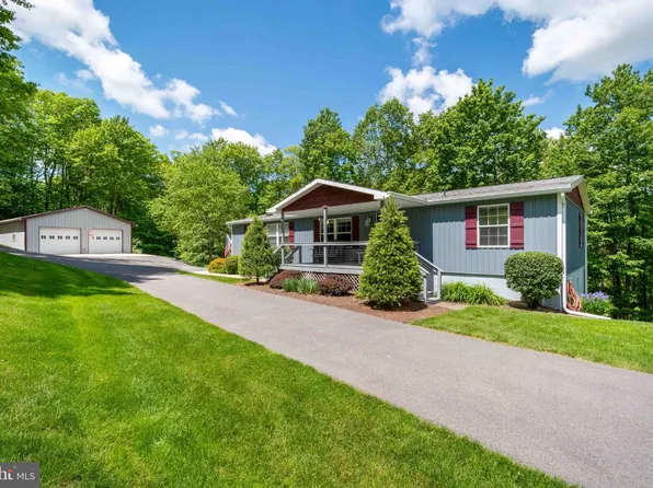 511 Hilltop Rd, Oakland, MD 21550