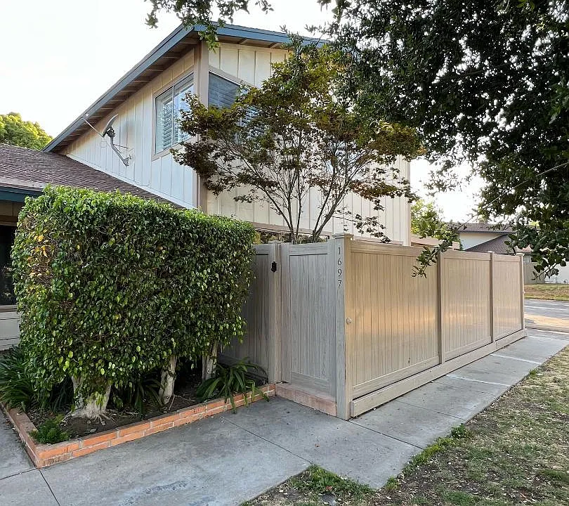 1697 Tiburon Ct