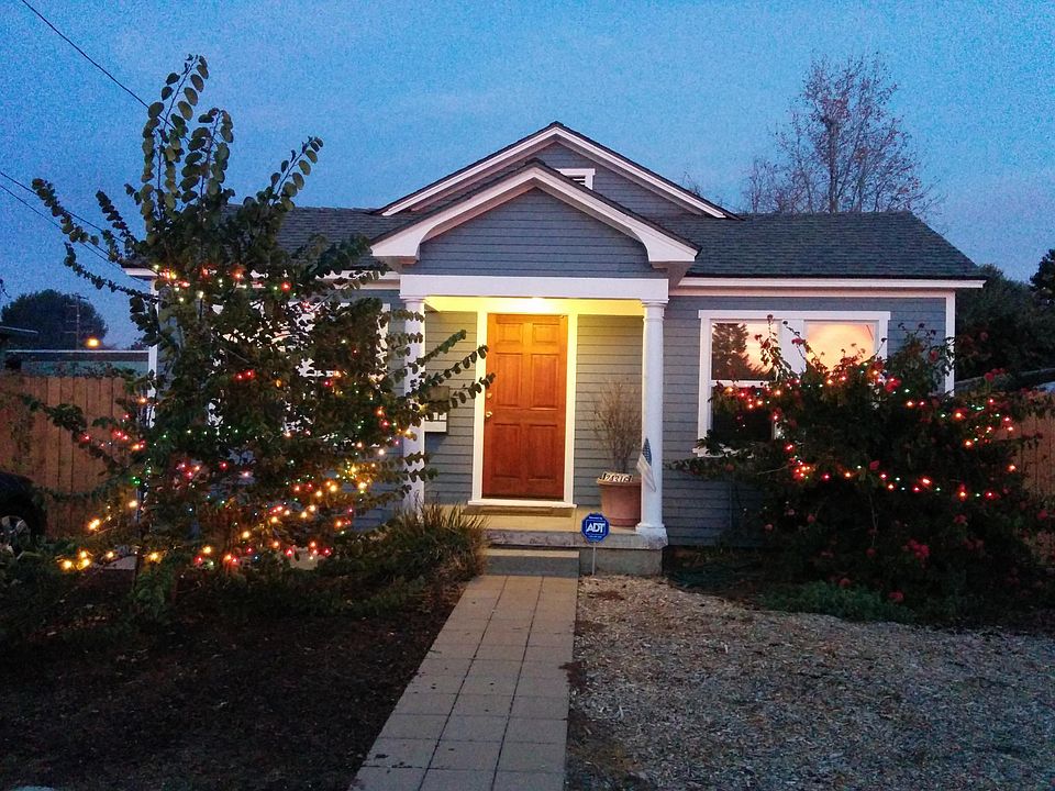 1st image of 24316 Lucille Ave