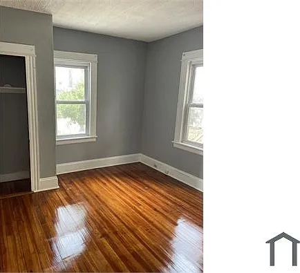 3 bed, 1200 sqft, $2,500 — Photo 4