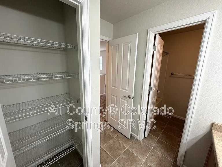 7332 Sandy Springs Point — Photo 15