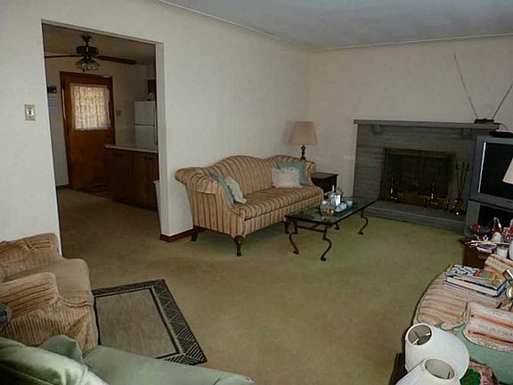 2nd image of 737 Horton St