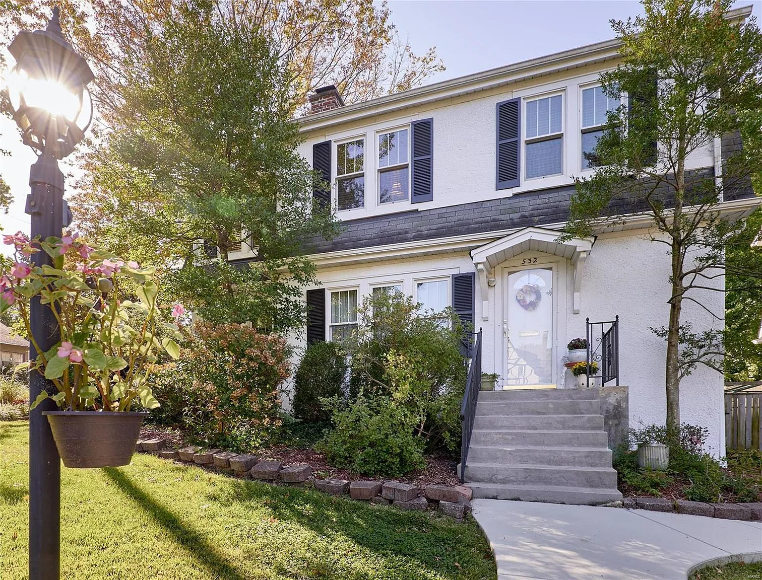 532 Fairview Ave photo 1