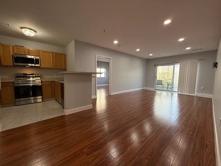 140 Railroad Ave #UB102 — Photo 13