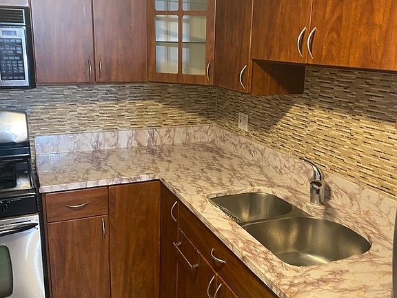 2nd image of 8444 W Wilson Ave Unit 311