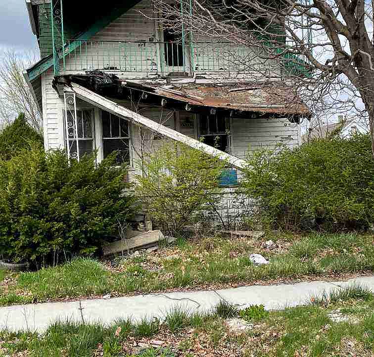 15727 Wabash