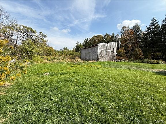 5th image of 11033 Francis Rd