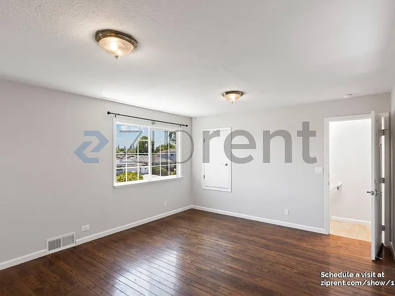 4726 Armour Dr — Photo 22