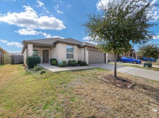 8228 Windsor Forest Dr, Fort Worth, TX 76120