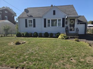 424 Circular Avenue, Hamden, CT 06514