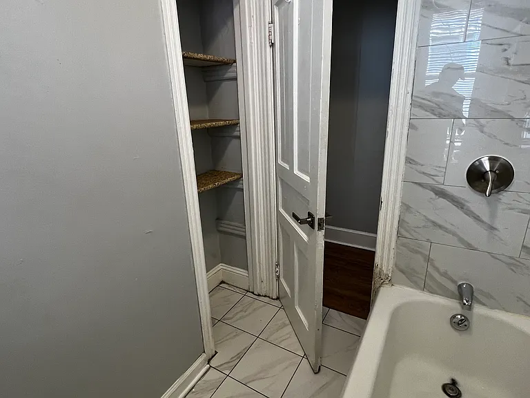 4812 Oxford Ave #2 — Photo 1