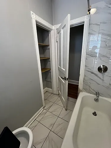 4812 Oxford Ave #2 Photo 1