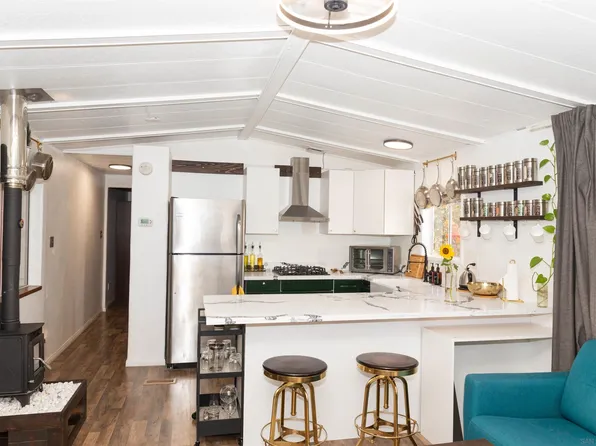 20083 Highway 76, Valley Center, CA 92061