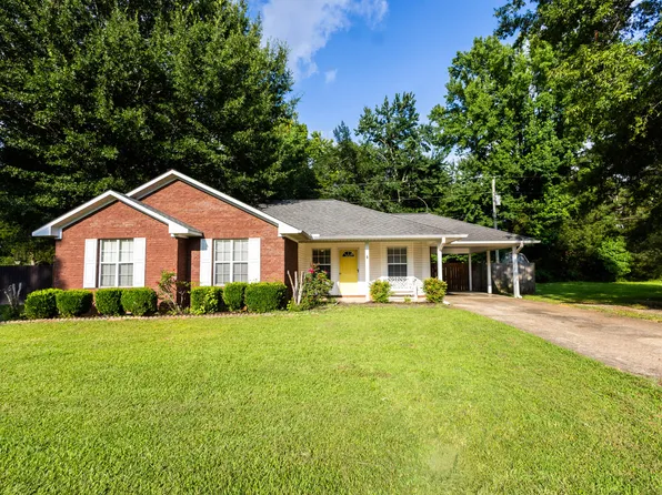 108 Longview Dr, Amory, MS 38821