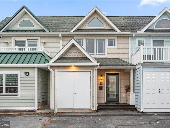 3rd image of 605 Bayshore Dr Unit 22