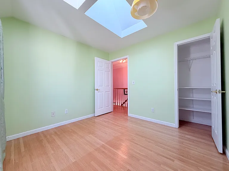 455 Bedford Ave — Photo 16
