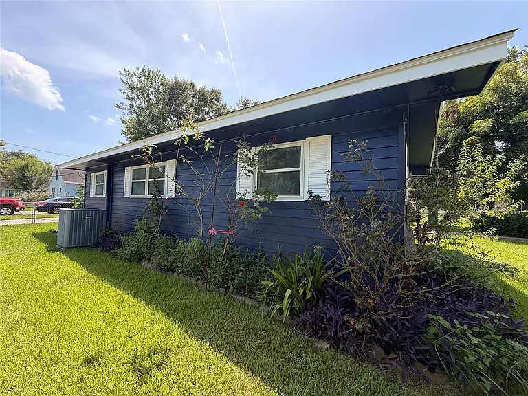 607 Pearl St — Photo 4
