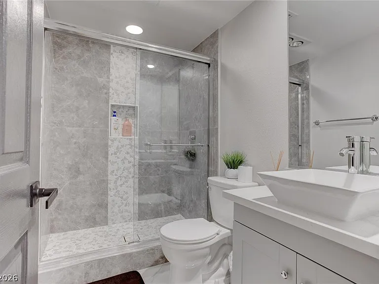 2500 Hacker Dr — Photo 22