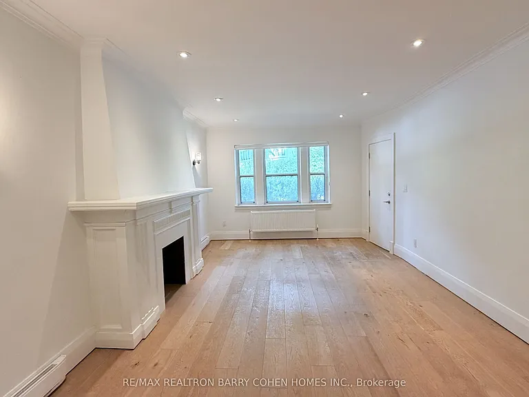 107 Chatsworth Dr #1 — Photo 2