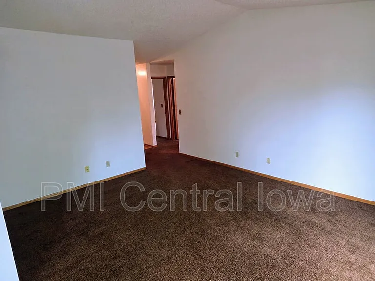 5310 Brookview Dr — Photo 10