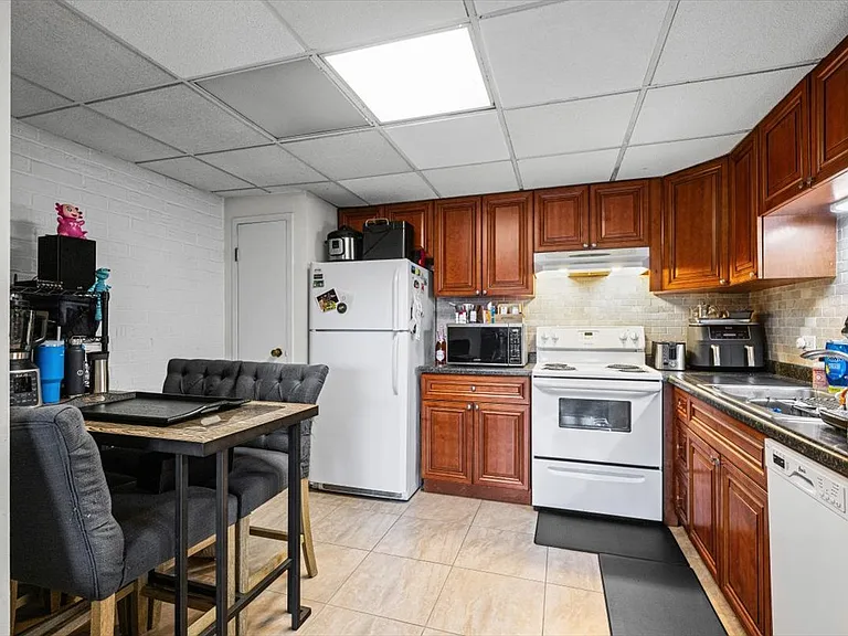 3223 W Parkway Dr #3A — Photo 5