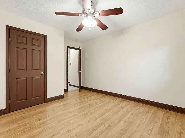 1114 Churing Dr — Photo 13