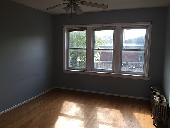 4th image of 3520 W Cullom Ave APT 1